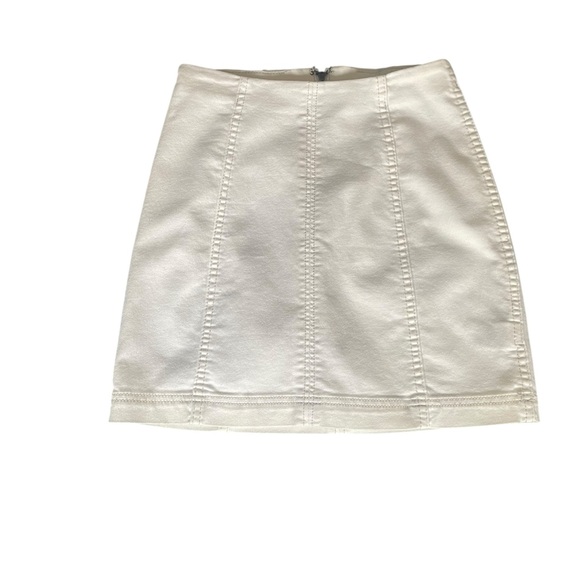 Free People White Stretch Mini Skirt Sz 2 - Picture 2 of 12